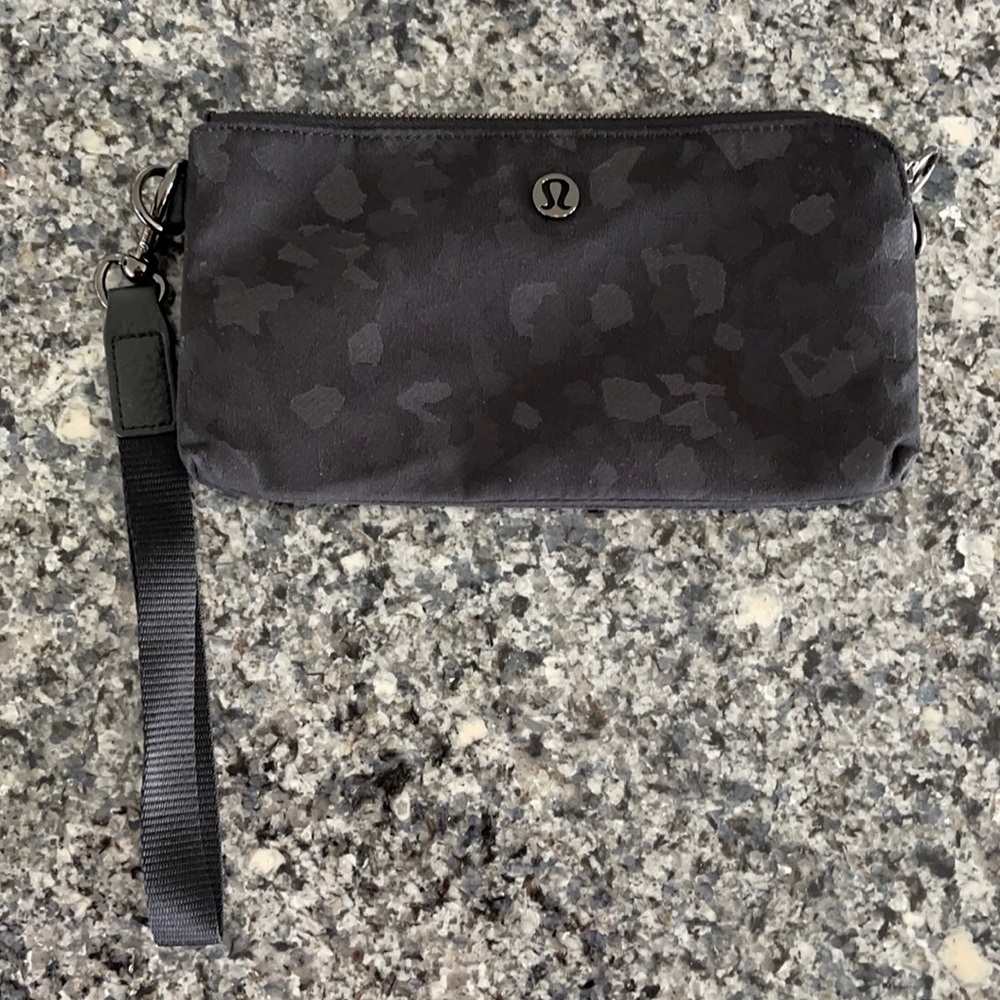 Lululemon Now and Always Pouch
